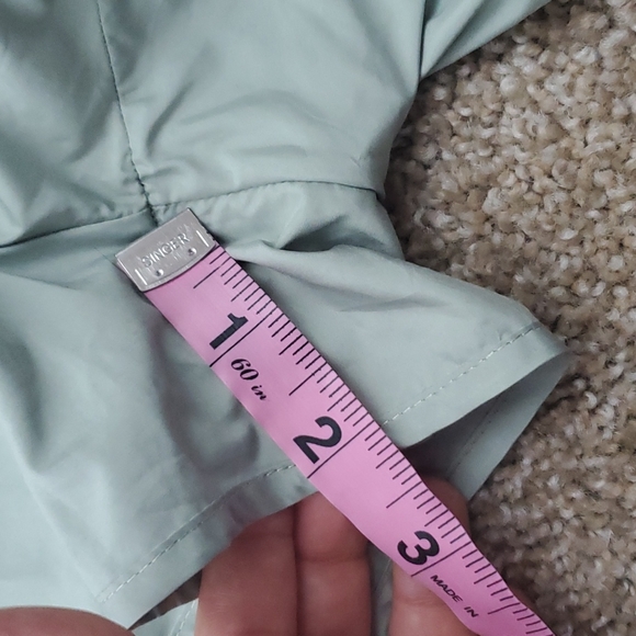 ACTA high waisted running shorts. - Picture 13 of 13